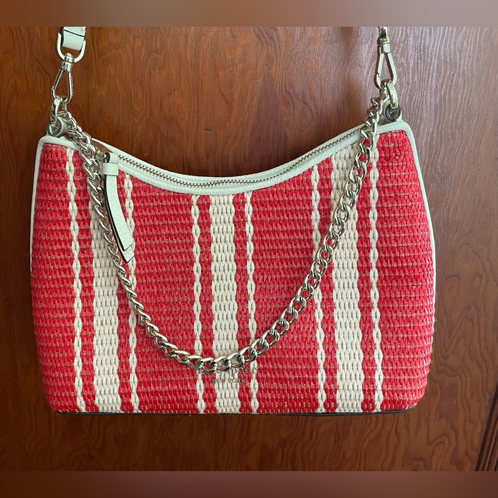 Kate Spade Zippy Beach Chair red and cream medium sized purse